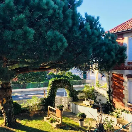 L'ecume Des Jours Отель