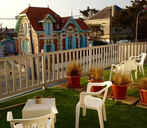 Отель L'ecume Des Jours Сулак-сюр-Мер