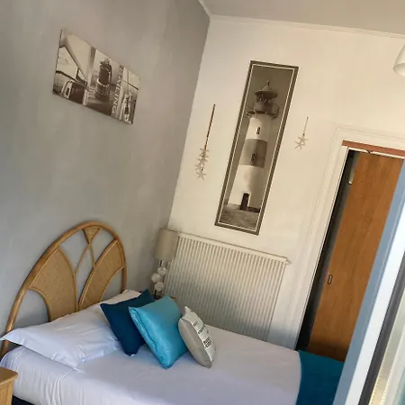 L'ecume Des Jours Hotel 2*