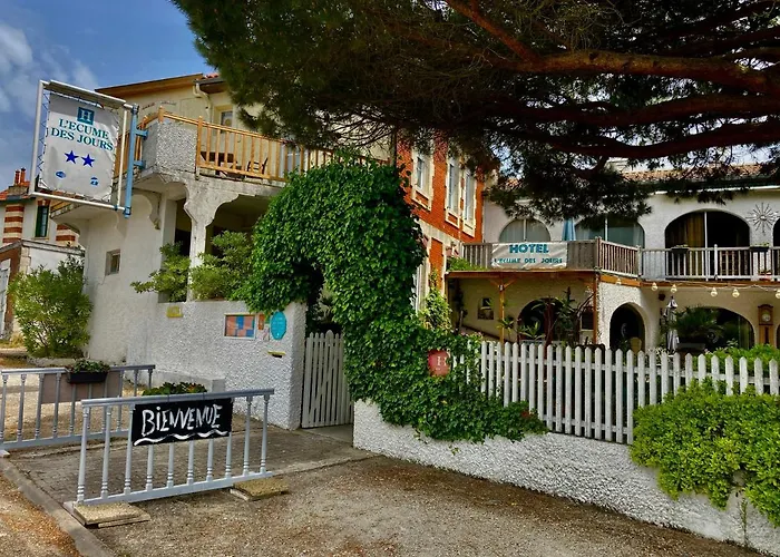 Hotel L'ecume Des Jours 2*