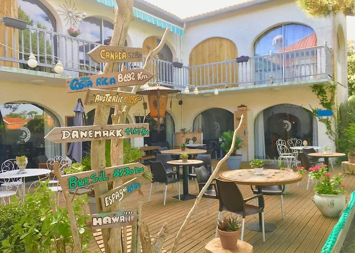 L'ecume Des Jours Hotel