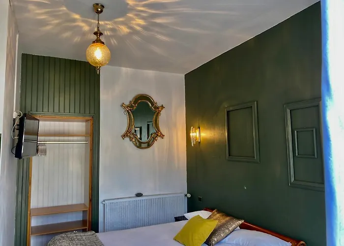 L'ecume Des Jours Hotel