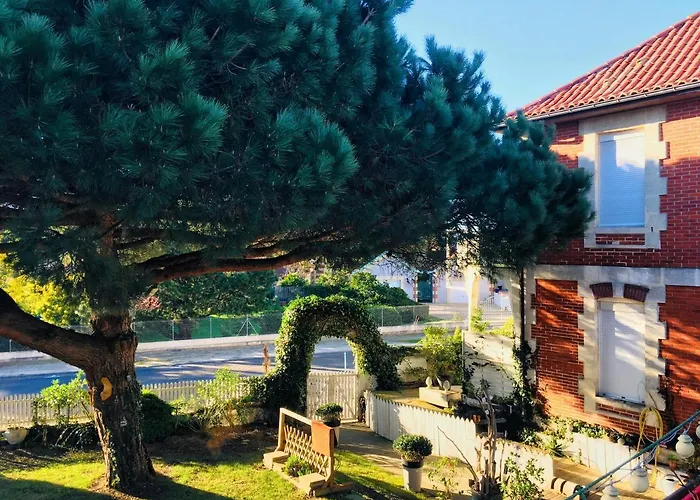 L'ecume Des Jours Hotel